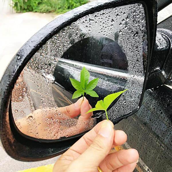 FILM IMPERMÉABLE POUR RÉTROVISEUR DE VOITURE